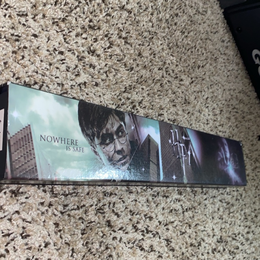 💋Narcissa Malfoy Harry Potter Wand in Original Release Deathly Hallows part 2! - Picture 3 of 12